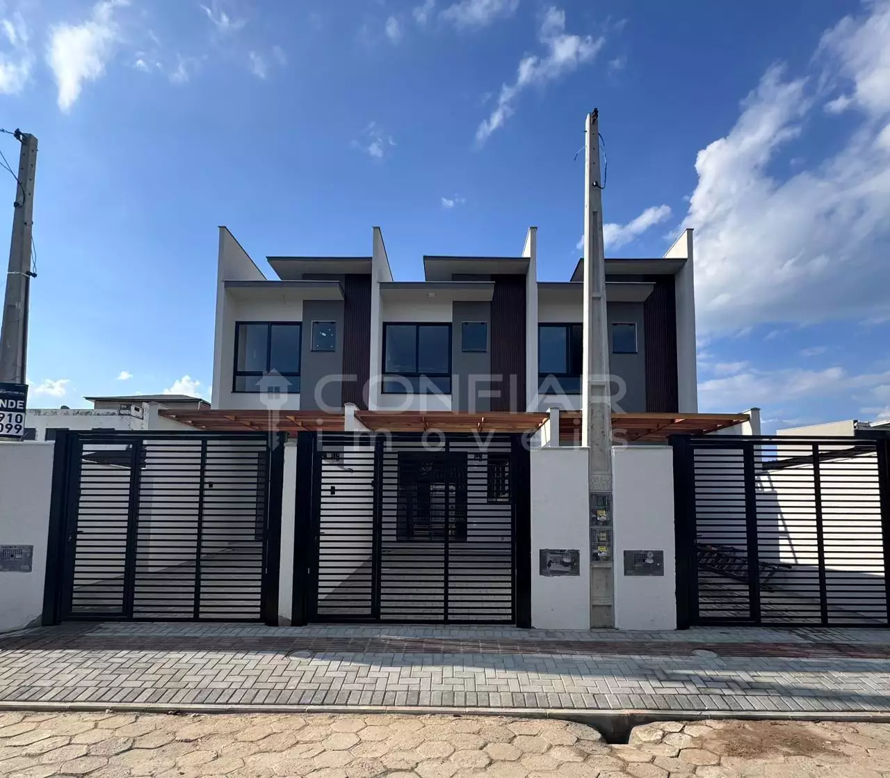 geminado 2 quartos em Praia da Enseada, Joinville - REF 00036
