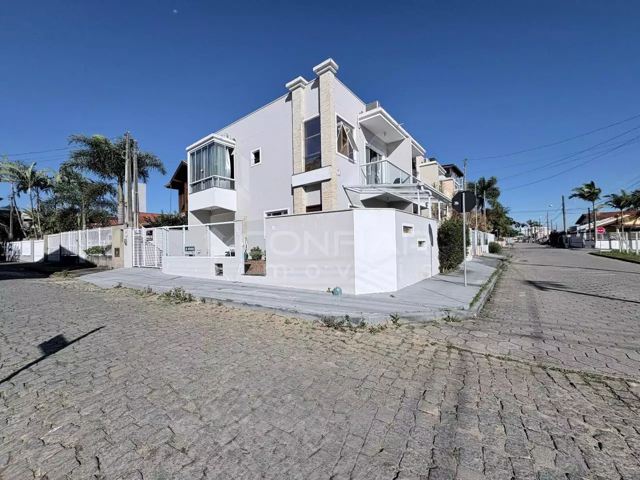 geminado 3 quartos em Itacolomi, Penha - REF 00039
